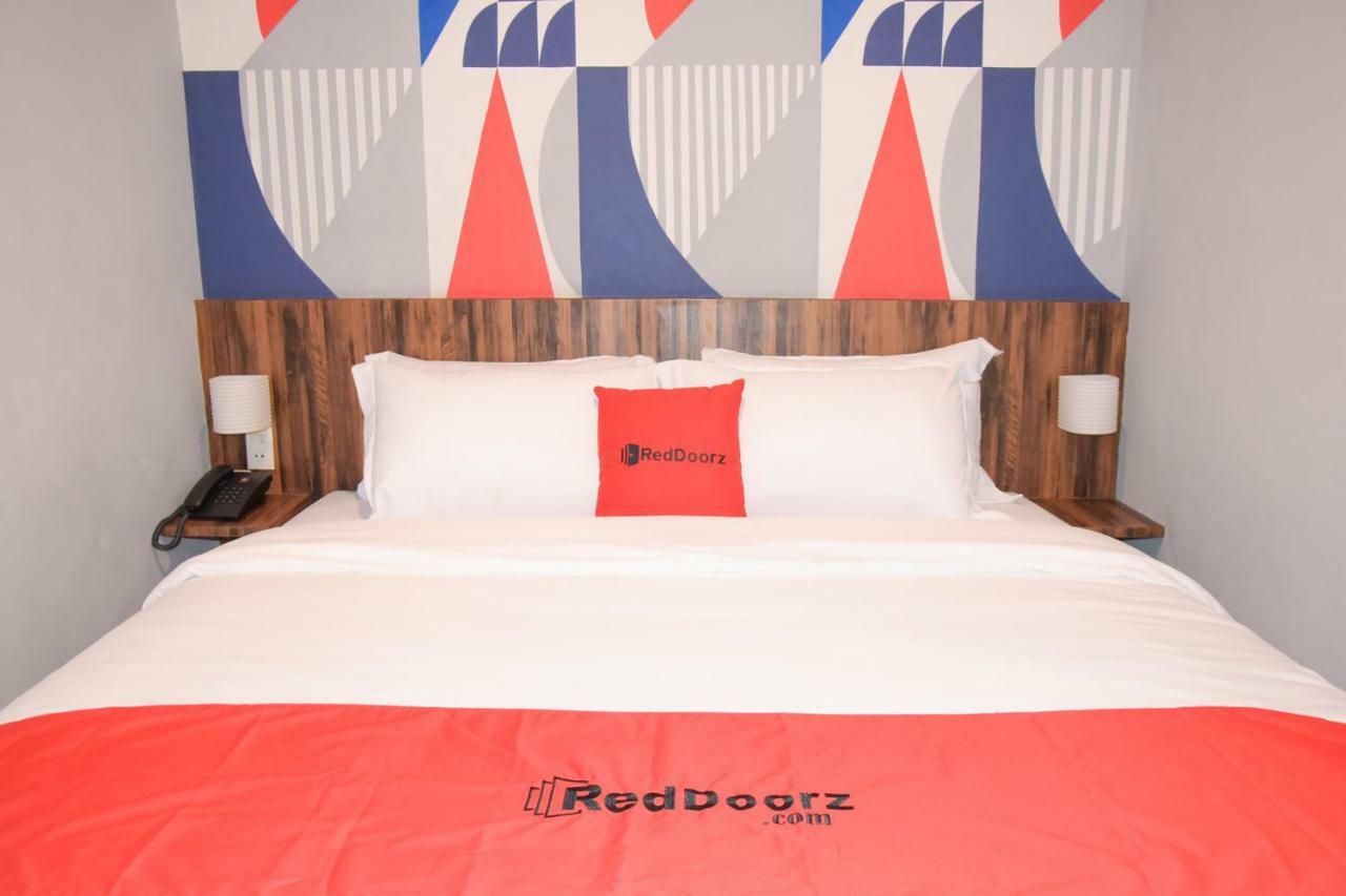Reddoorz Plus Near Unimed Медан Экстерьер фото
